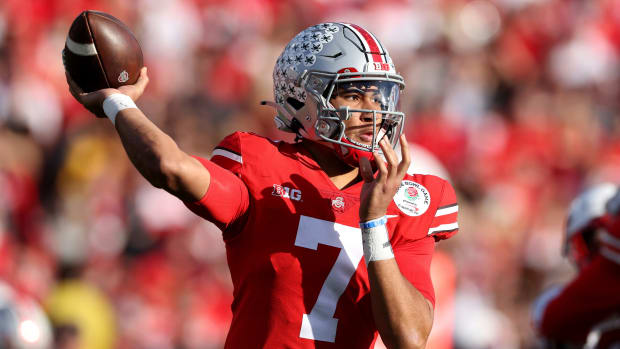 PASADENA, CALIFORNIA - JANUARY 01: C.J. Stroud #7 of the Ohio State Buckeyes throws a pass against the Utah Utes during the first quarter in the Rose Bowl Game at Rose Bowl Stadium on January 01, 2022 in Pasadena, California. (Photo by Harry How/Getty Images)