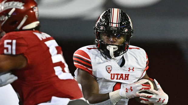 Oct 27, 2022; Pullman, Washington, USA; Utah Utes running back Jaylon Glover (1) carries the ball against the Washington State Cougars in the first half at Gesa Field at Martin Stadium.