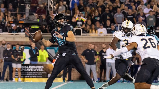 Why Grayson McCall is transferring from Coastal Carolina after playing in  Birmingham Bowl