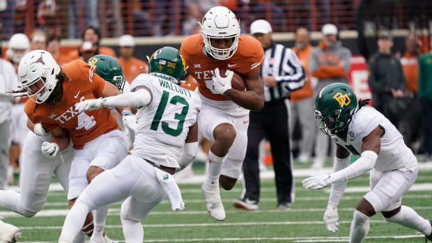 Bijan Robinson: Texas Longhorns running back is closing in on history