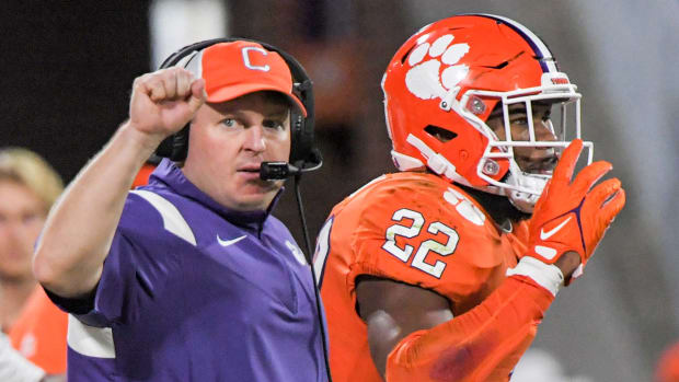Clemson co-defensive coordinator Wes Goodwin and linebacker Trenton Simpson (22) during the first quarter at Memorial Stadium in Clemson, South Carolina Saturday, October 1, 2022.