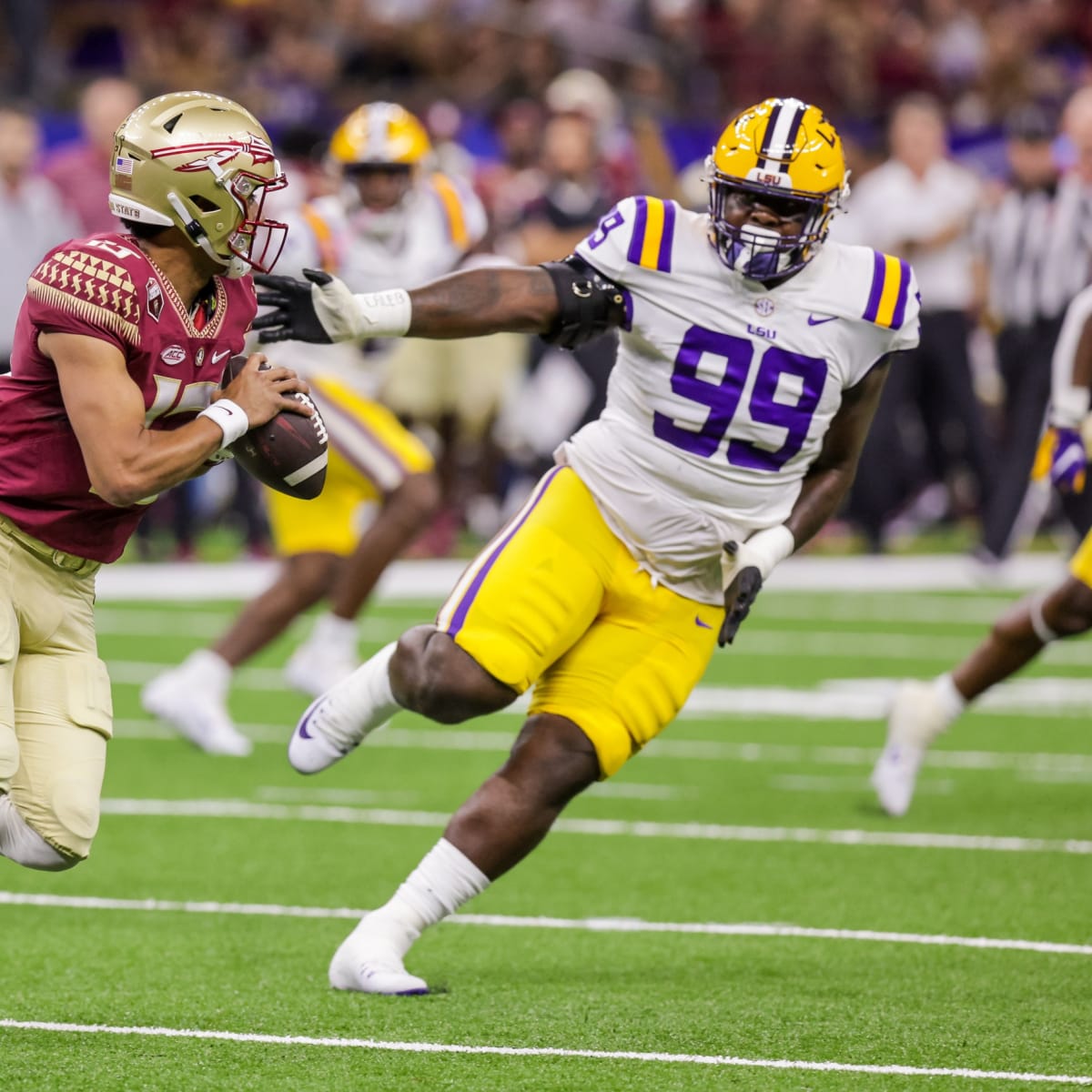 LSU Breaks Out Rare Uniform Combination for South Carolina Game 