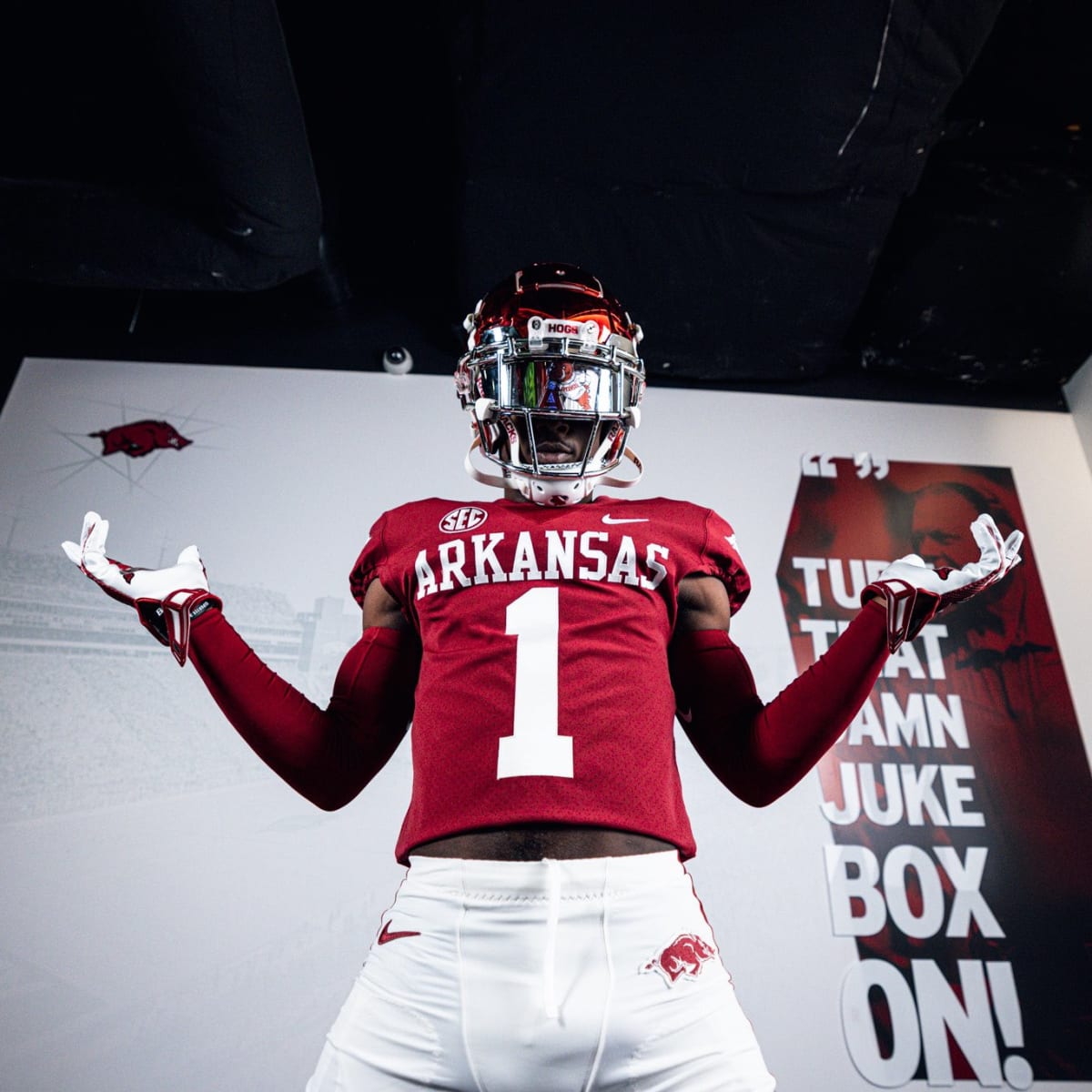 BREAKING: Arkansas Razorbacks land quarterback for 2023 recruiting