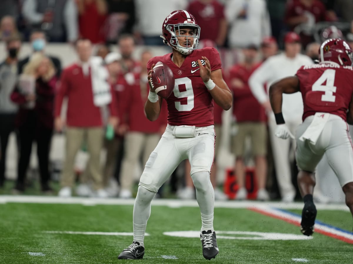 2023 NFL Draft Top Quarterback Prospects: Bryce Young & C.J.