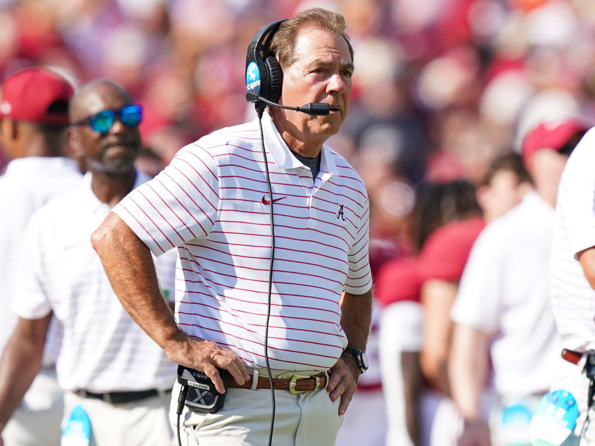 Alabama football recruiting: Four-star WR Jalen Hale commits to Crimson  Tide over Georgia, Texas, USC 