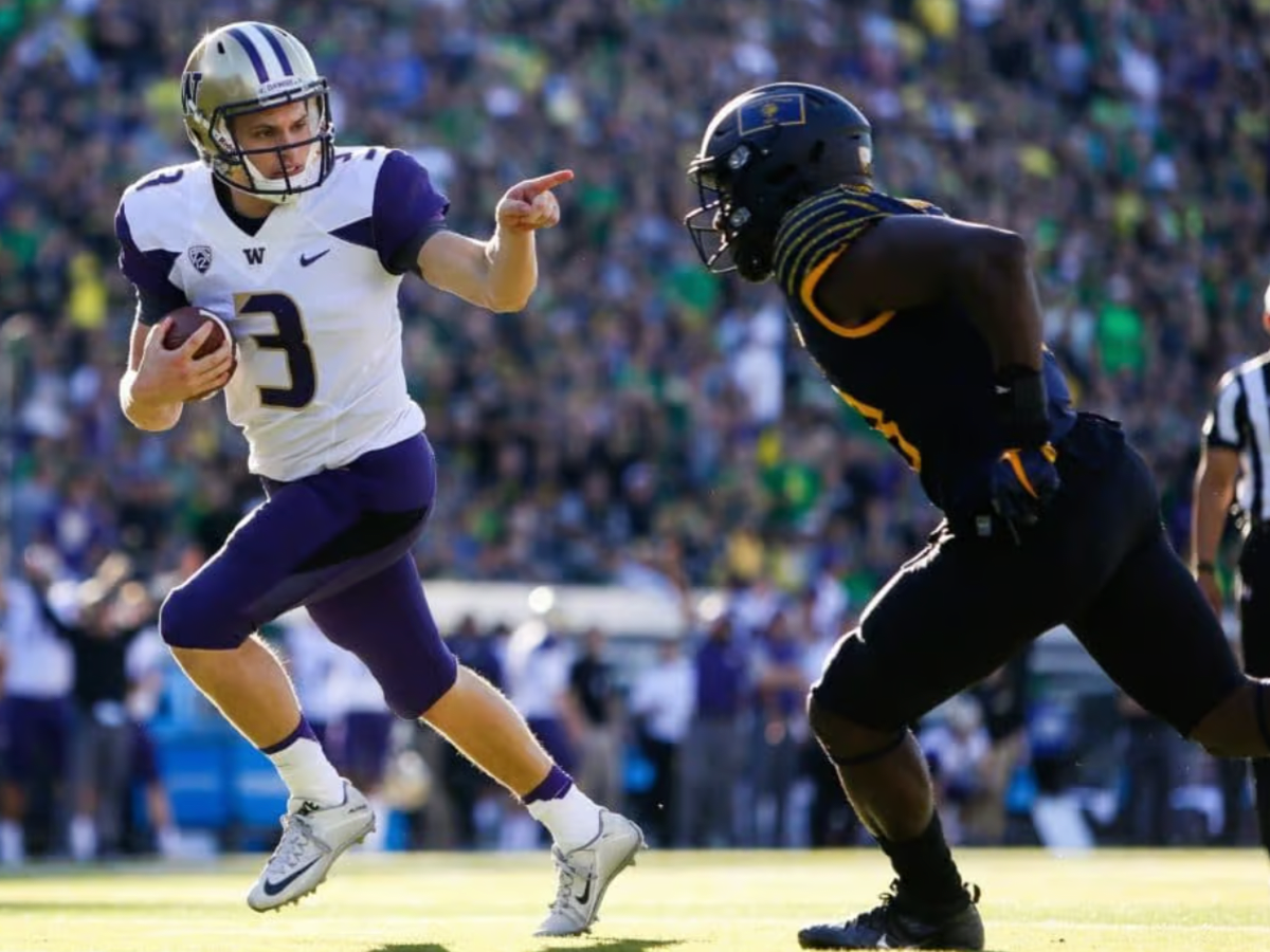 Why Oregon's wearing blue-and-gold uniforms that say 'Webfoots' against  Washington 