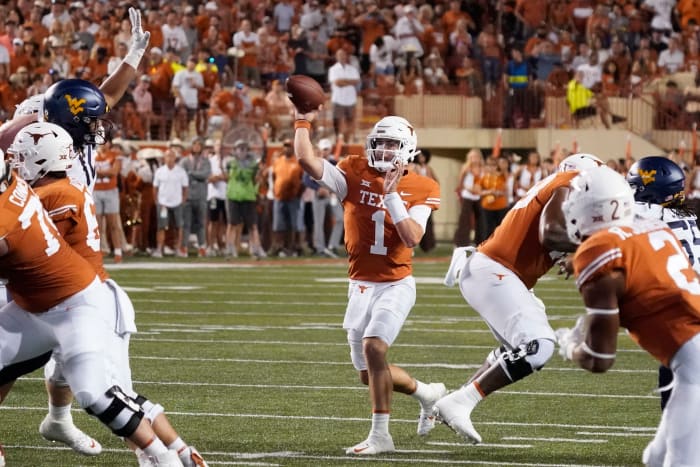 Oct 1, 2022; Austin, Texas, USA; Texas Longhorns quarterback Hudson Card (1) throws a pass in the first half against the West Virginia Mountaineers at Darrell K Royal-Texas Memorial Stadium.