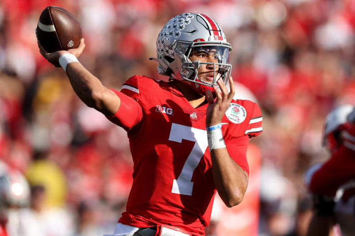 PASADENA, CALIFORNIA - JANUARY 01: C.J. Stroud #7 of the Ohio State Buckeyes throws a pass against the Utah Utes during the first quarter in the Rose Bowl Game at Rose Bowl Stadium on January 01, 2022 in Pasadena, California. (Photo by Harry How/Getty Images)