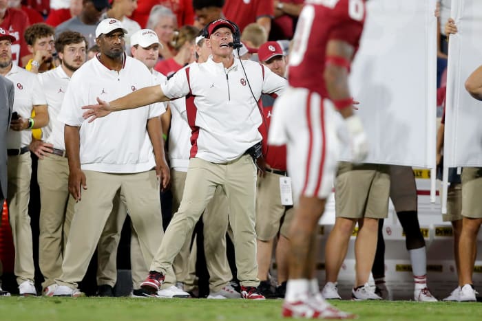Oklahoma head coach Brent Venables shouts during a college football game between the University of Oklahoma Sooners (OU) and the Kansas State Wildcats at Gaylord Family - Oklahoma Memorial Stadium in Norman, Okla., Saturday, Sept. 24, 2022. Kansas State won 41-34.