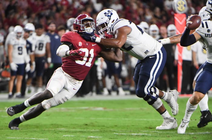 Sep 3, 2022; Tuscaloosa, Alabama, USA; Utah State Aggies offensive lineman Alfred Edwards (72) blocks against Alabama Crimson Tide linebacker Will Anderson Jr. (31) at Bryant-Denny Stadium.