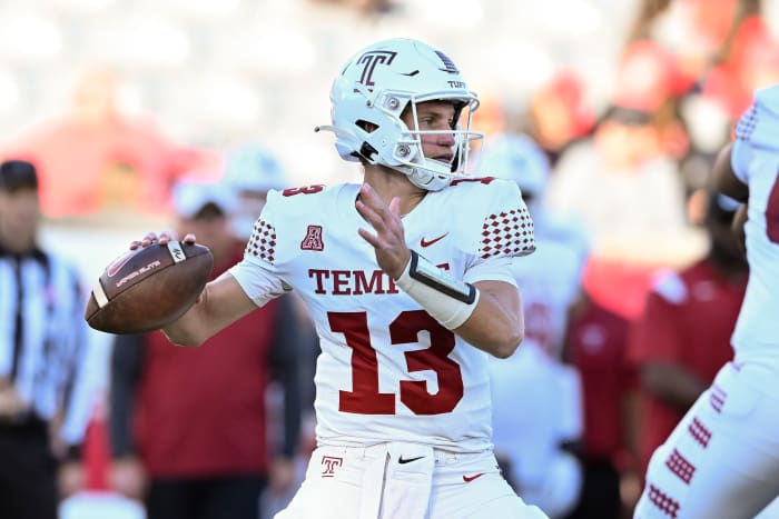 Nov 12, 2022; Houston, Texas, USA; Temple Owls quarterback E.J. Warner (13) throws a pass during the third quarter against the Houston Cougars at TDECU Stadium.
