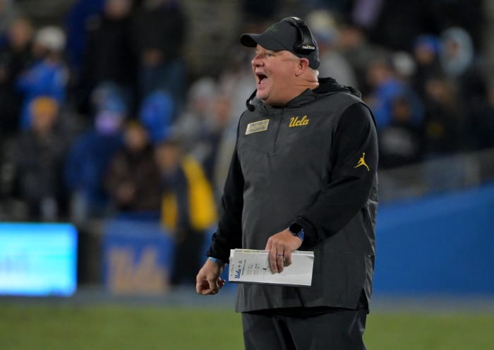 Nov 12, 2022; Pasadena, California, USA; UCLA Bruins head coach Chip Kelly calls a play in the second half against the Arizona Wildcats at the Rose Bowl.