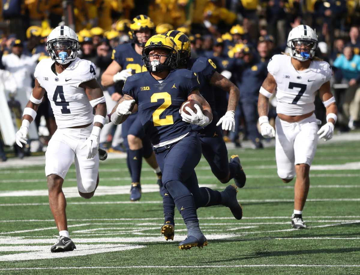 Michigan Wolverines running back Blake Corum (2) runs for a touchdown against the Penn State Nittany Lions during the second half Oct. 15, 2022 at Michigan Stadium in Ann Arbor. 