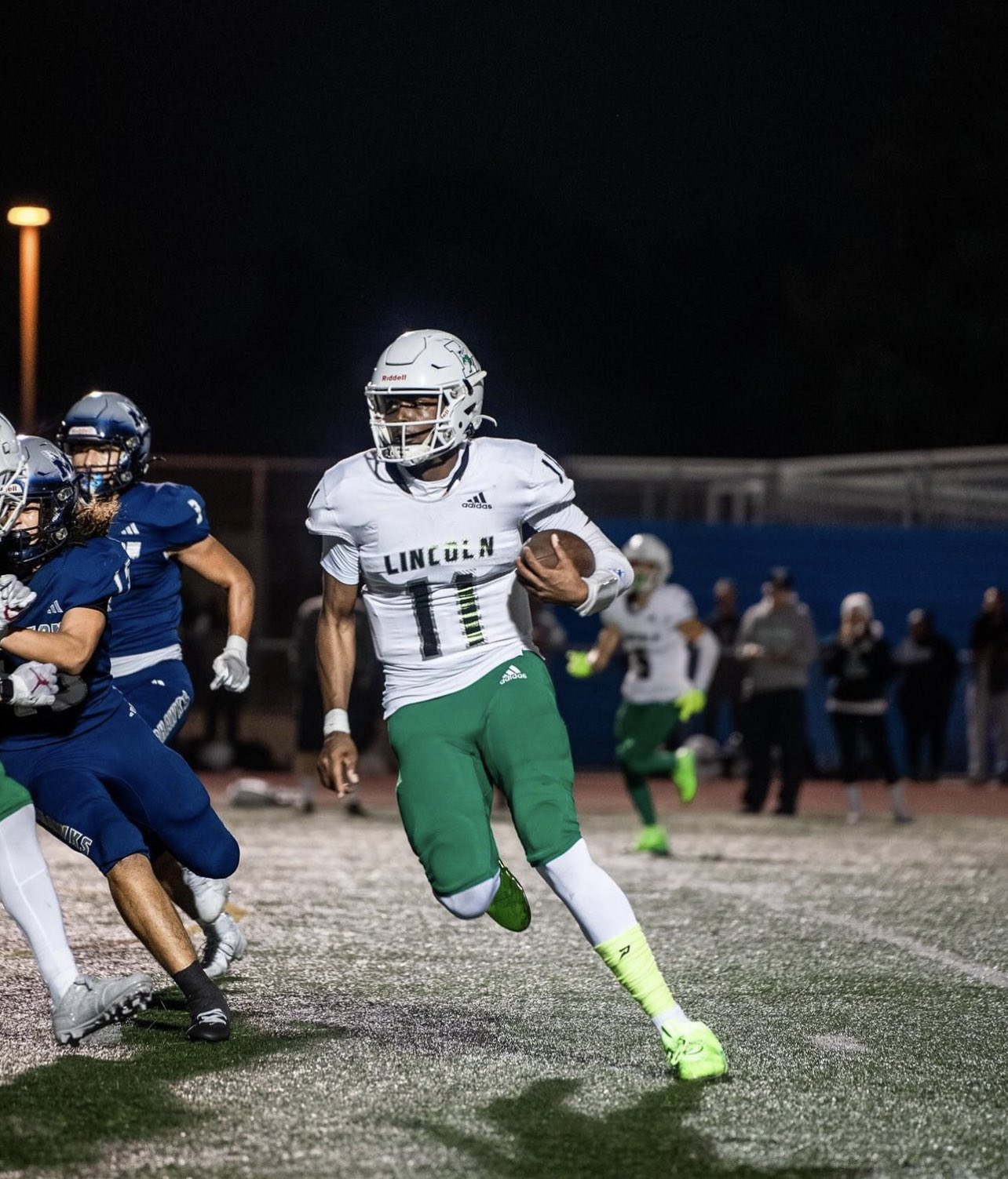 2025 MFS 4-Star QB Akili Smith Jr. from San Diego, CA, (Lincoln) running the ball