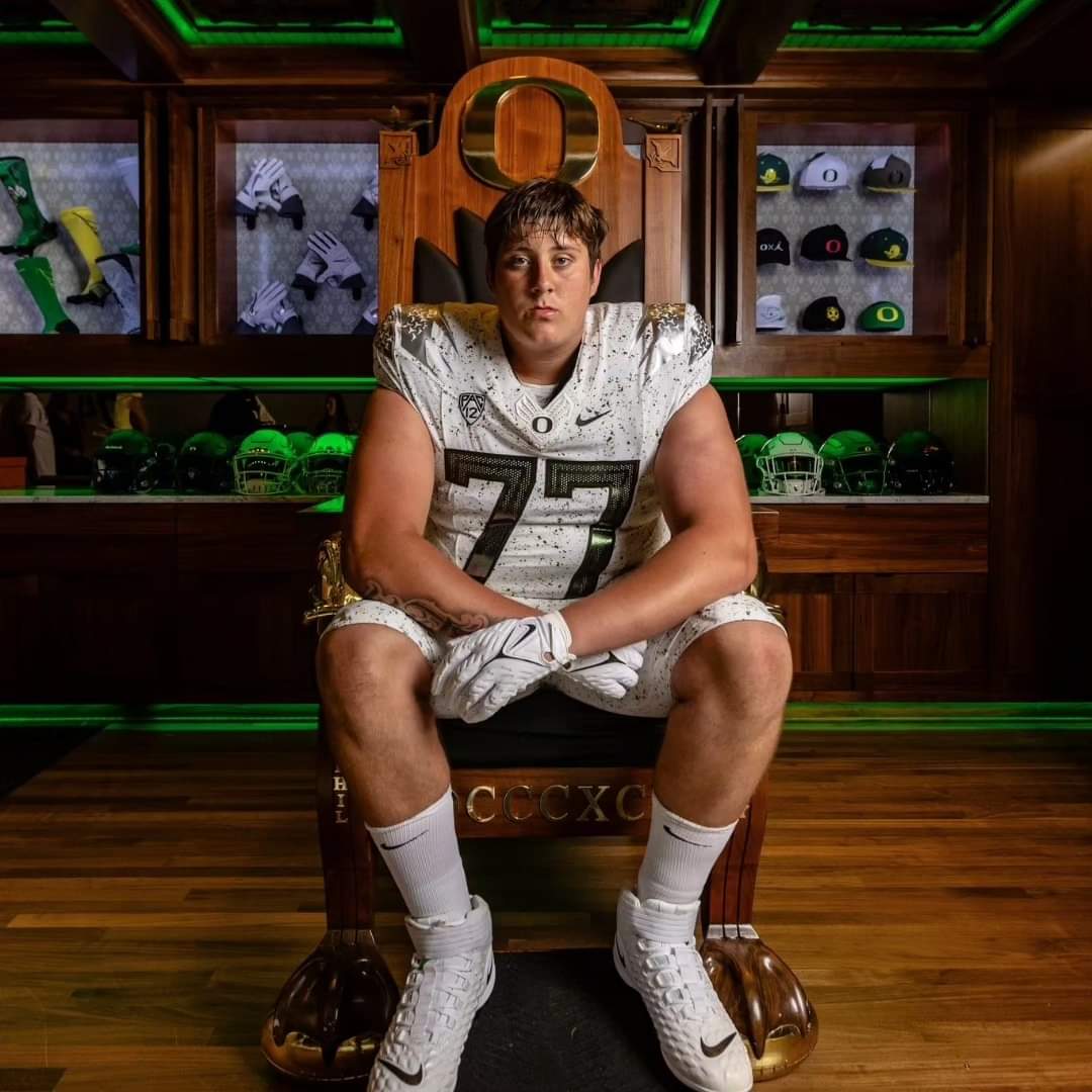 Three-star 2025 Offensive Tackle Ashdon Wnetrzak from Chatsworth, CA (Sierra Canyon)