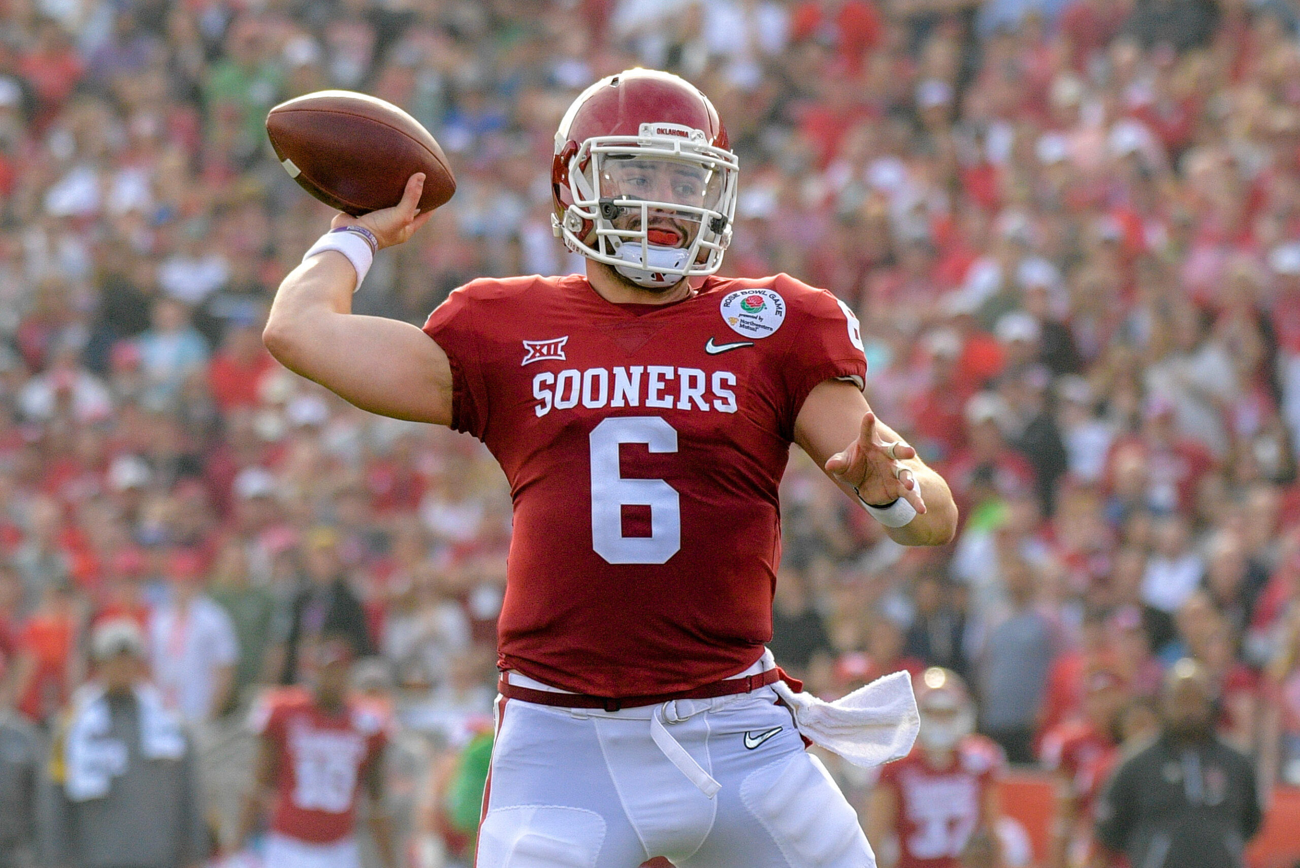 Nov 11, 2017; Norman, OK, USA; Oklahoma Sooners quarterback Baker Mayfield (6) runs during the game against the TCU Horned Frogs at Gaylord Family - Oklahoma Memorial Stadium.