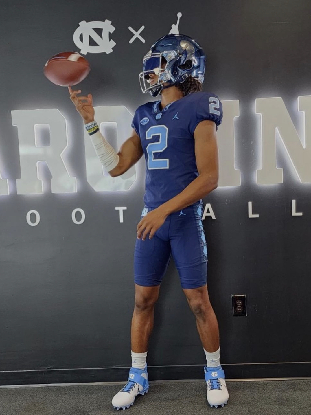 2025 MFS 3-Star QB Bryce Baker from Kernersville, NC (East Forsyth) taking a picture during a visit to North Carolina