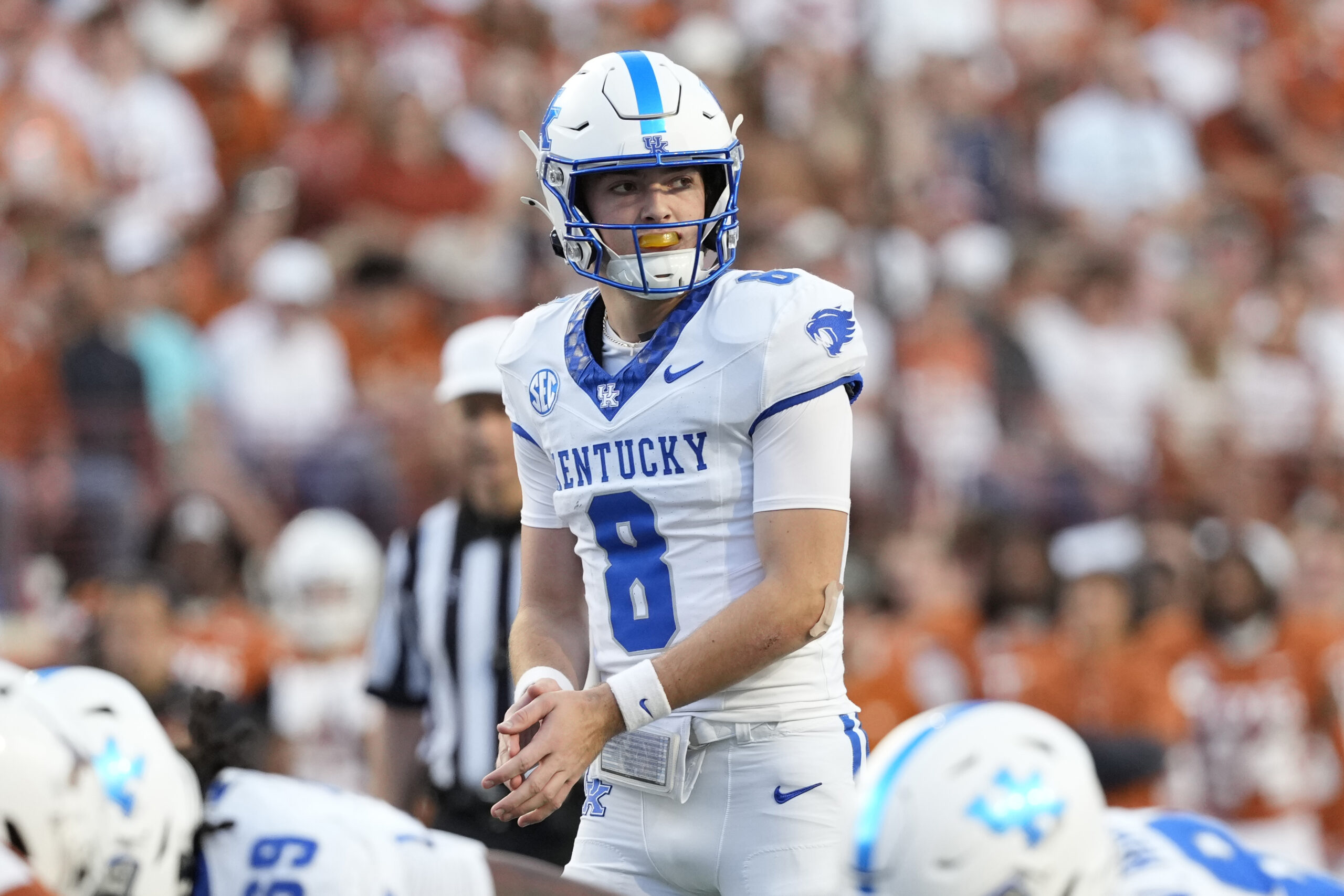 Nov 23, 2024; Austin, Texas, USA; Kentucky Wildcats quarterback Cutter Boley during the second half against the Texas Longhorns Darrell K Royal-Texas Memorial Stadium.