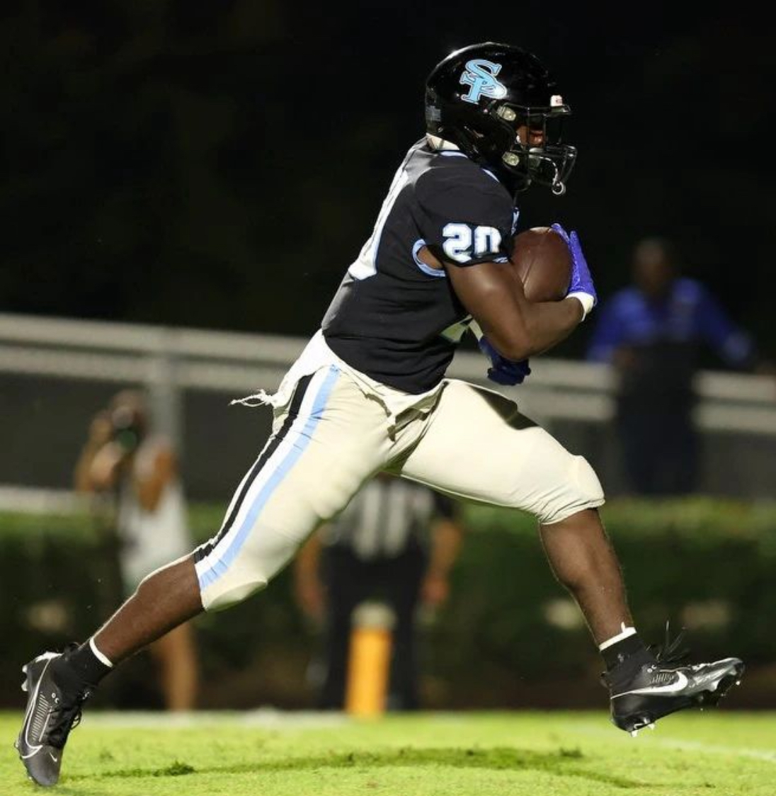 2025 3-Star RB Dakarai Shanks from Birmingham, Alabama (Spain Park) running with the ball