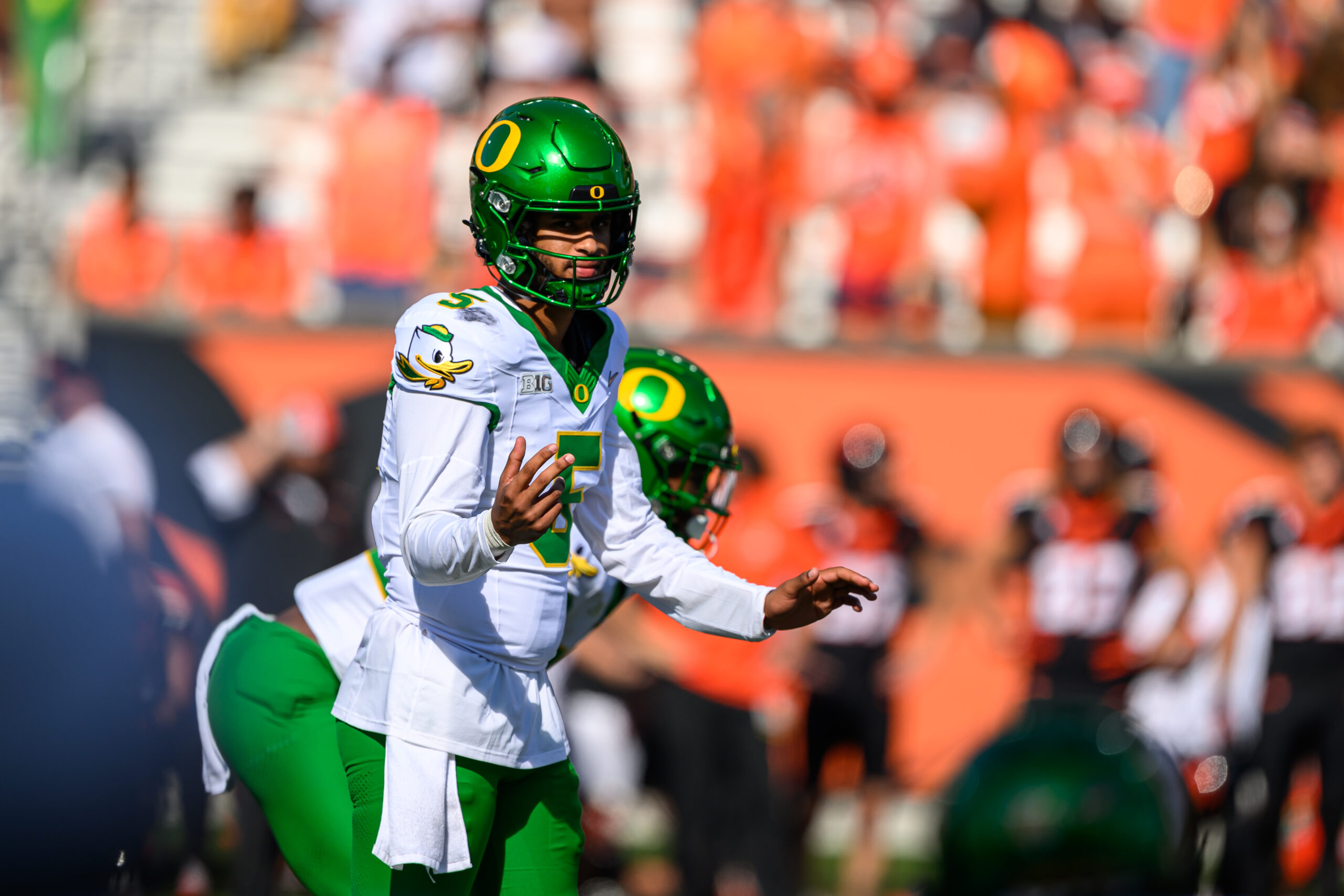 Oct 7, 2023; Pasadena, California, USA; UCLA Bruins quarterback Dante Moore (3) throws against the Washington State Cougars during the first half at Rose Bowl.