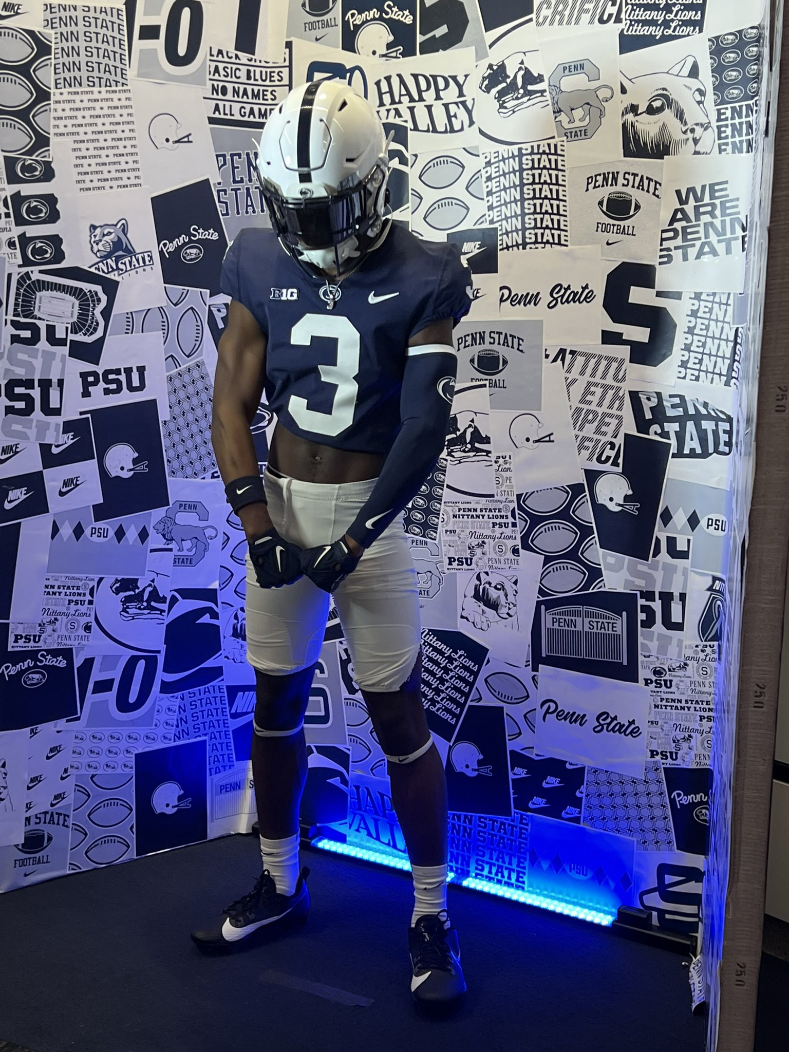 Three-star 2025 Wide Receiver Darien Williams from Syracuse, NY (Christian Brothers Academy)