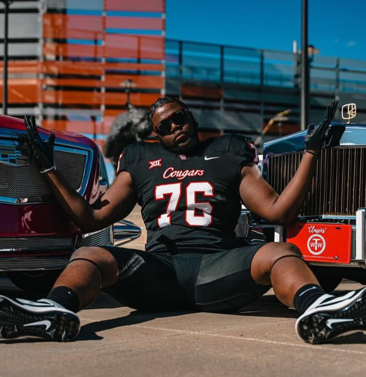 Three-star 2025 Offensive Tackle Demetris Dean from Jasper, TX (Jasper)
