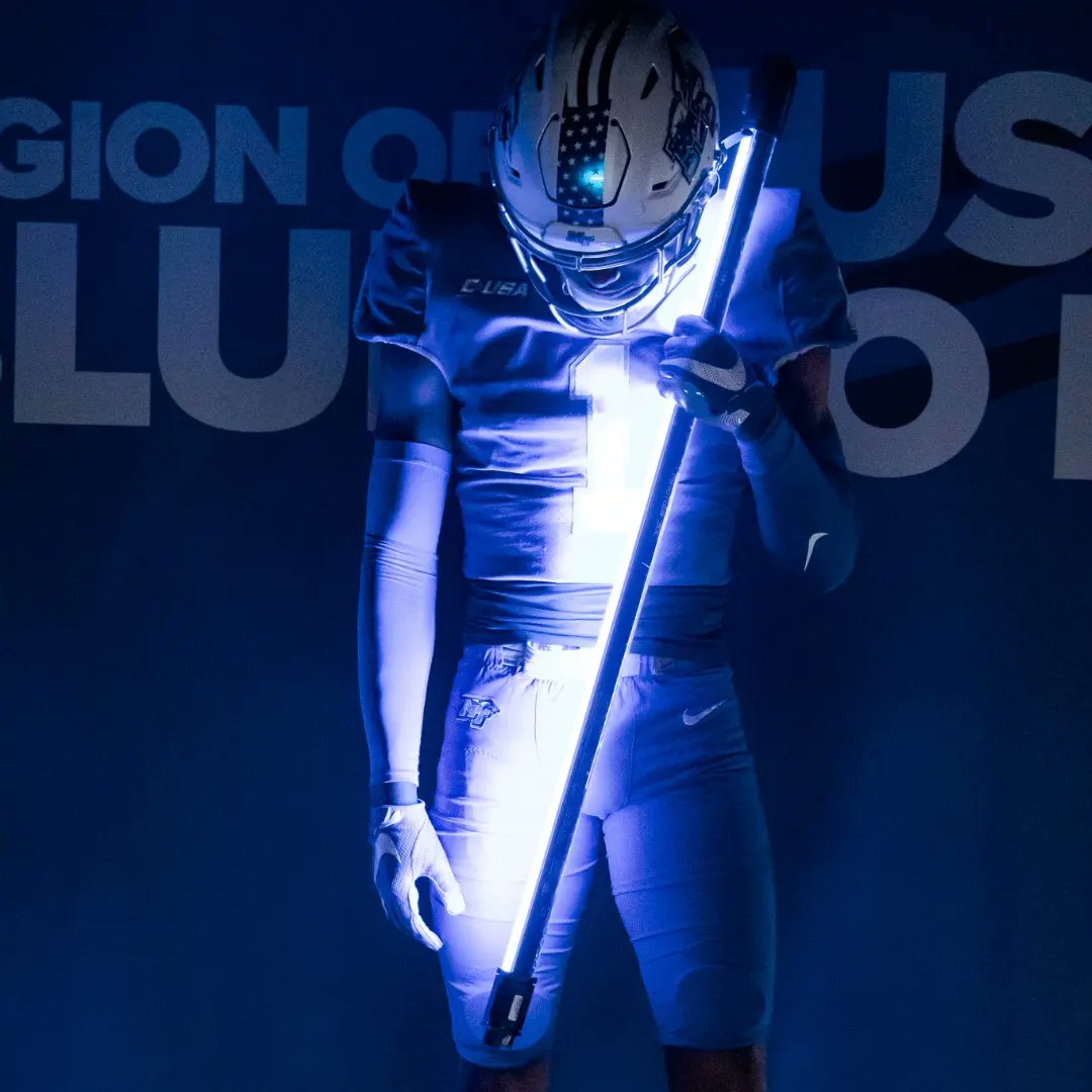 2025 3-star RB Dominic Taylor from Murfreesboro, Tennessee (Riverdale) taking a picture during a visit to Middle Tennessee State