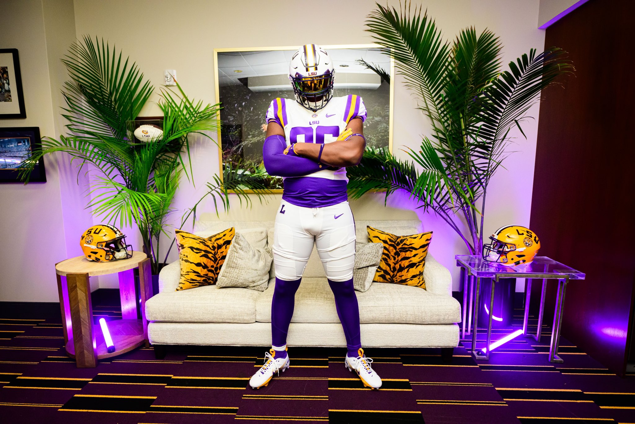 2024 four-star defensive lineman Dominick McKinley from Lafayette, LA (Acadiana) - Committed to LSU