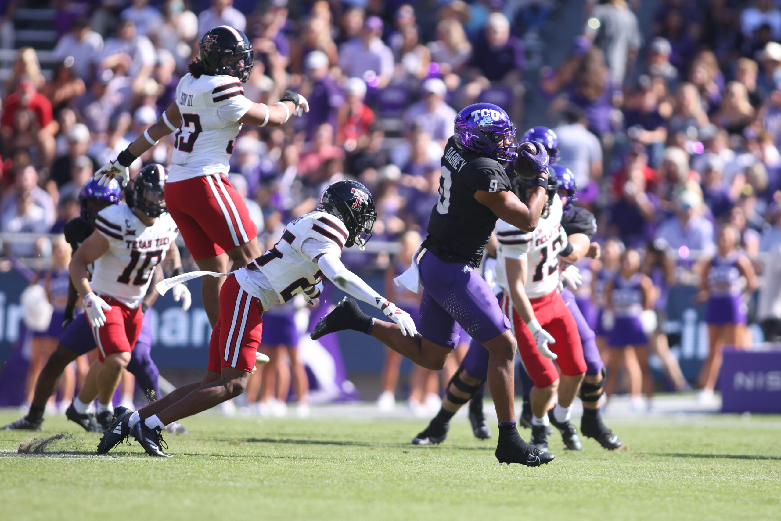Nov 4, 2023; Waco, Texas, USA; Baylor Bears tight end Drake Dabney (89) makes a touchdown catch against the Houston Cougars during the second half at McLane Stadium.