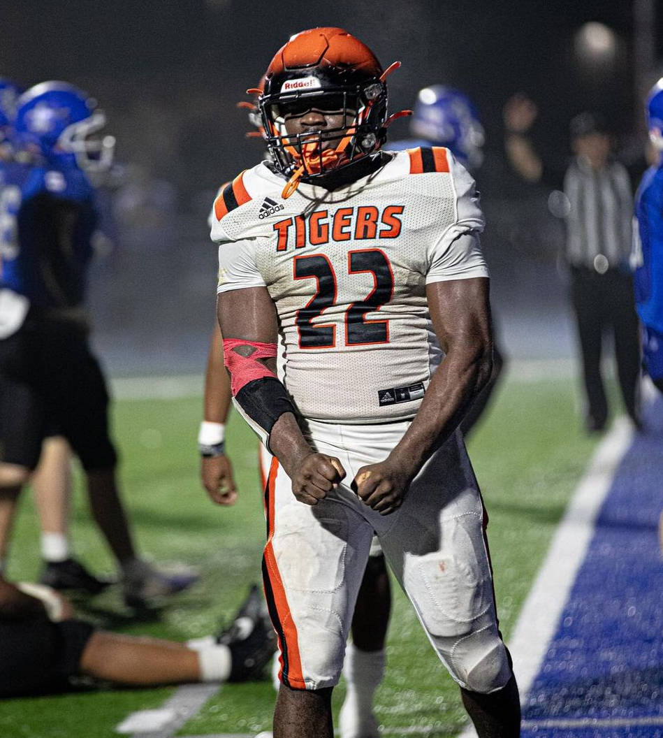 2025 3-star RB D'Shaun Ford from Opelousas, Louisiana flexing near the goal line