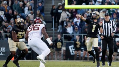 Purdue Boilermakers quarterback Hudson Card (1) passes the ball during the NCAA football game against the Ohio State Buckeyes
