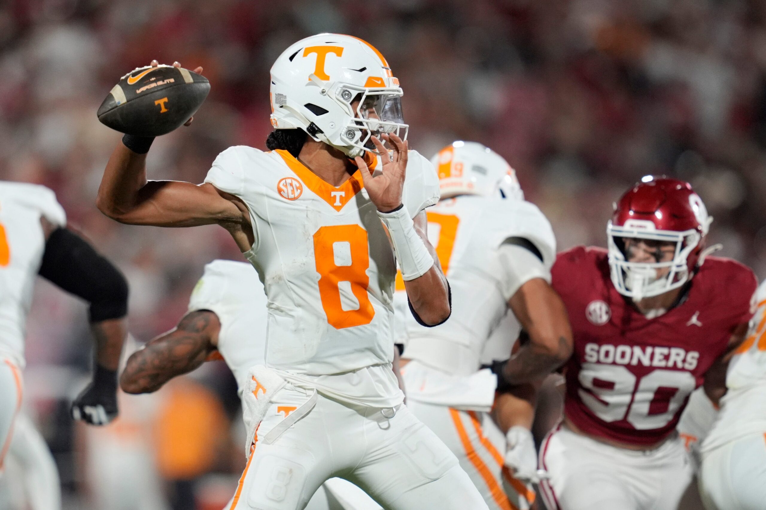 Tennessee Volunteers quarterback Nico Iamaleava (8) drops back to pass during a college football game between the University of Oklahoma Sooners (OU) and the Tennessee Volunteers at Gaylord Family - Oklahoma Memorial Stadium in Norman, Okla., Saturday, Sept. 21, 2024.