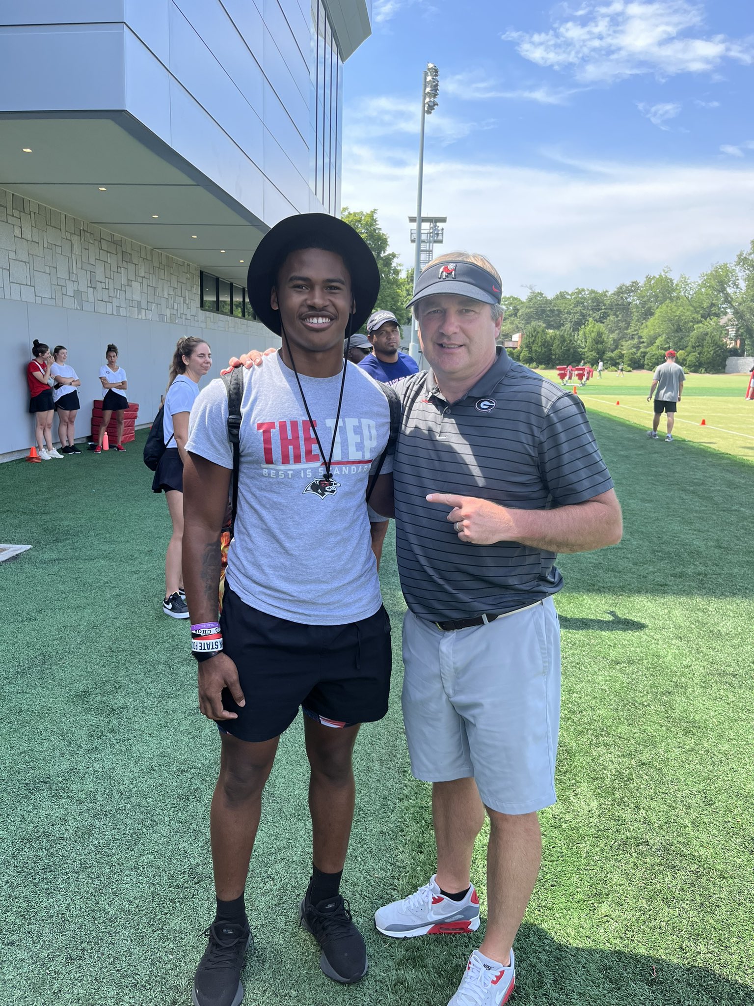 2025 4-star RB Jabree Wallace-Coleman from Philadelphia, Pennsylvania (Imhotep Institute) takes a picture with Kirby Smart during a visit to Georgia