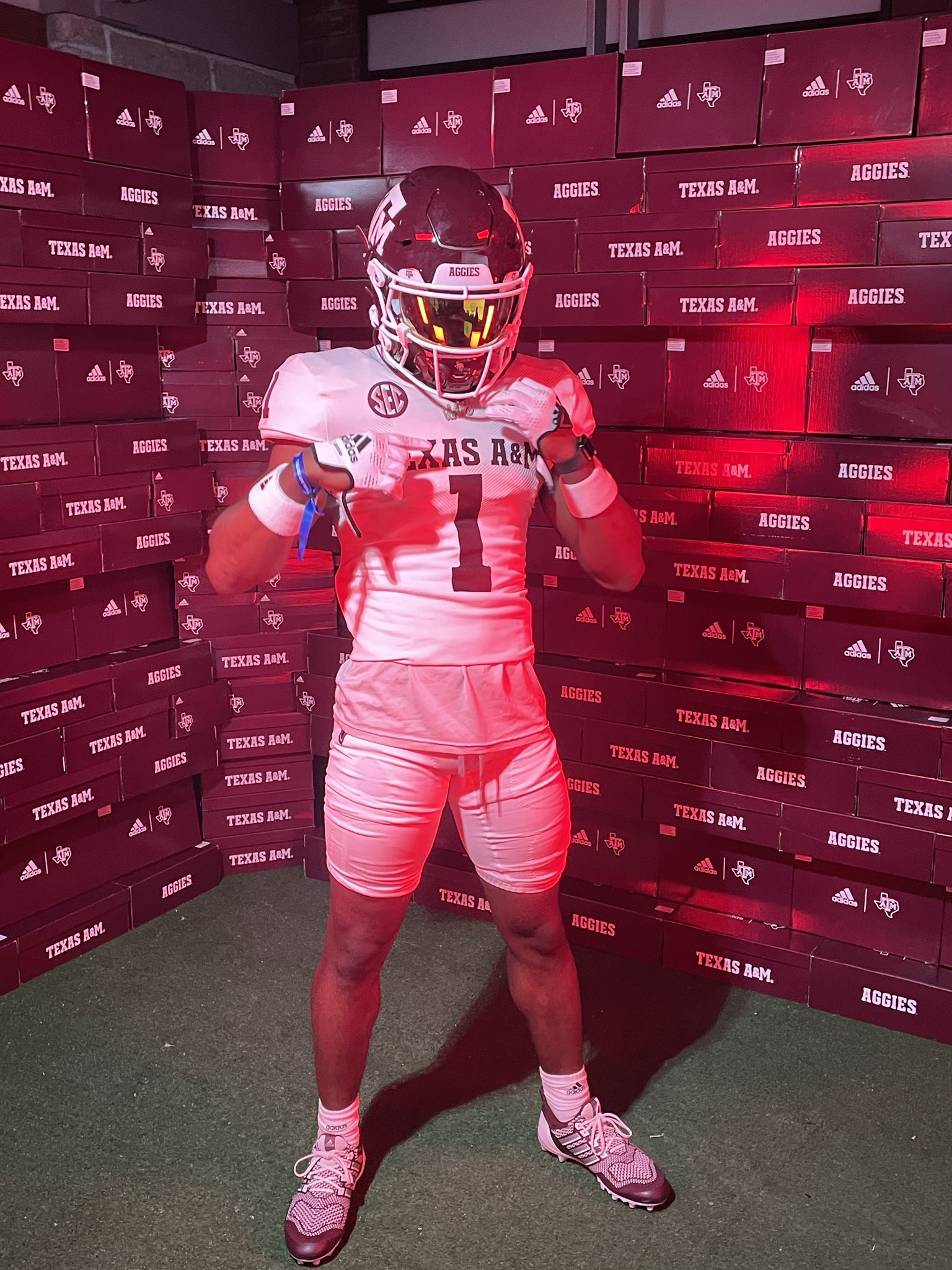 2025 3-star RB Jaquise Martin from Bryan, Texas (Rudder) takes a picture during a visit to Texas A&M