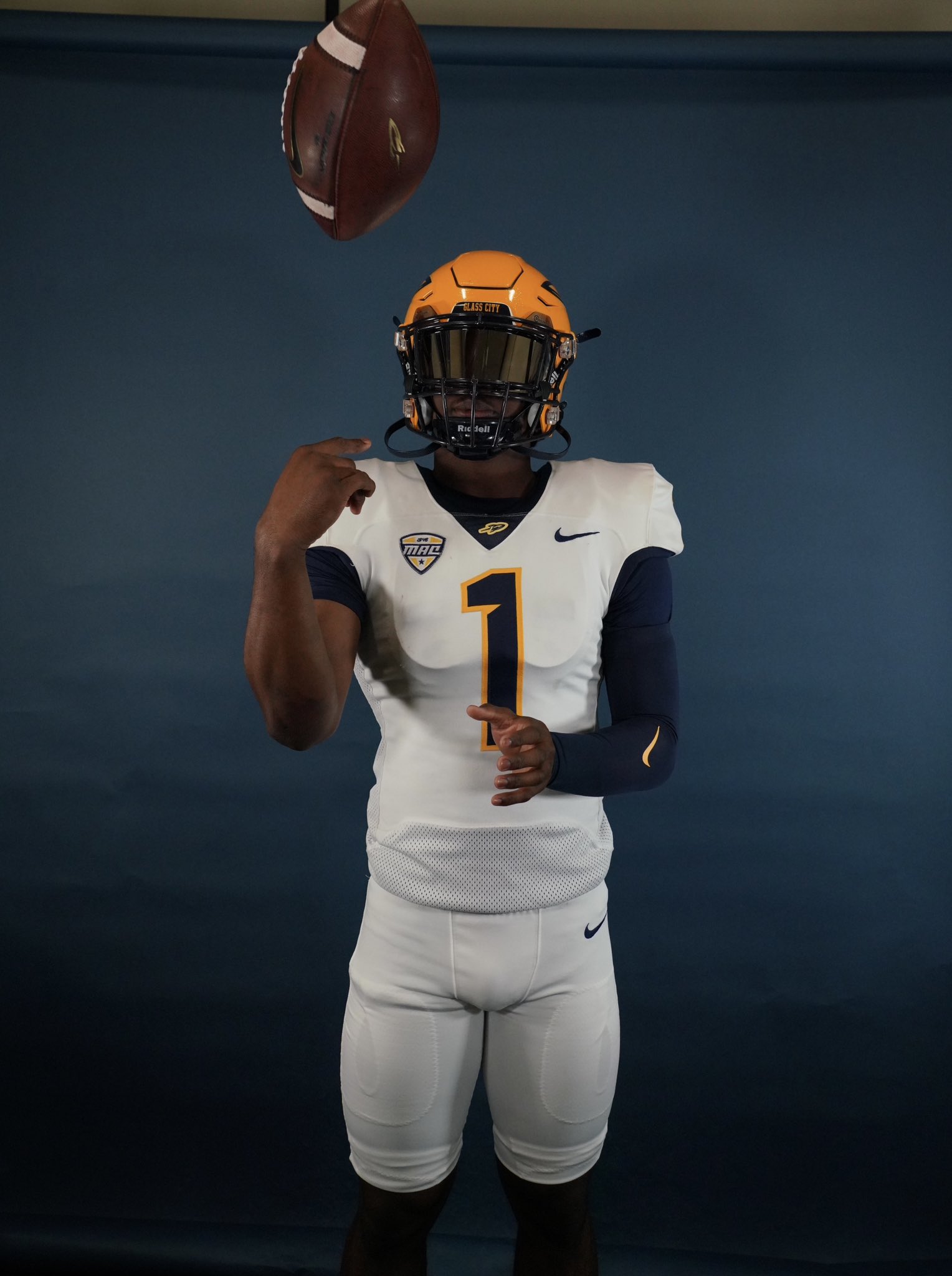 2025 3-Star QB Jershaun Newton from Clearwater, FL (Clearwater Central Catholic) takes a picture on a visit to the University of Toledo
