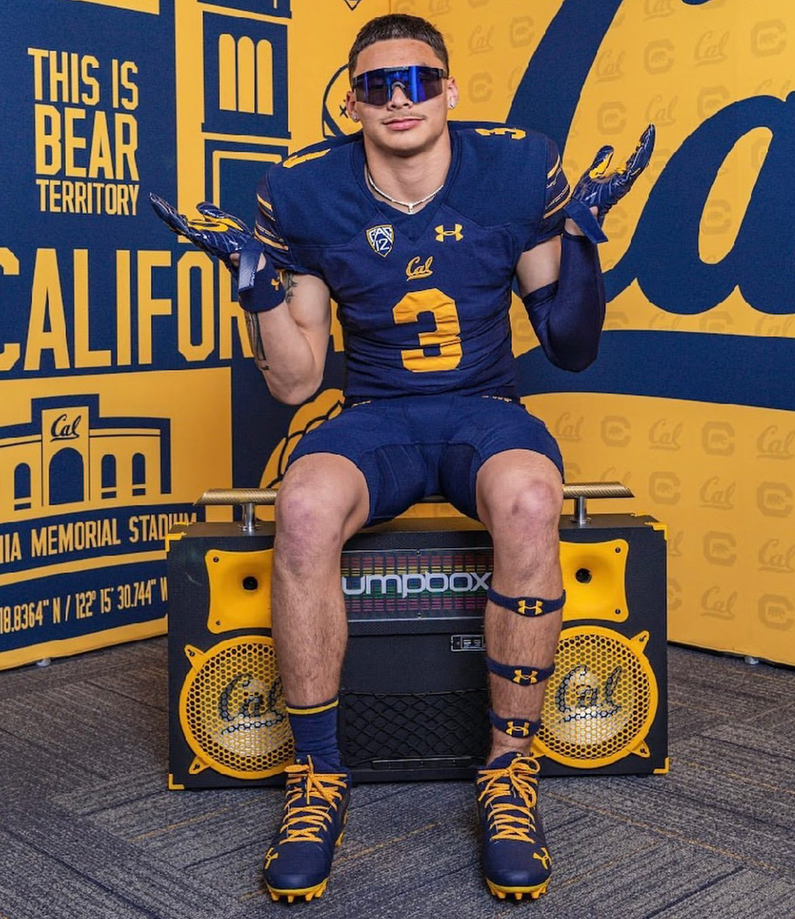 2025 3-star California Commit RB JoJo Solis from San Bernardino, California (Aquinas) takes a picture during a visit to California