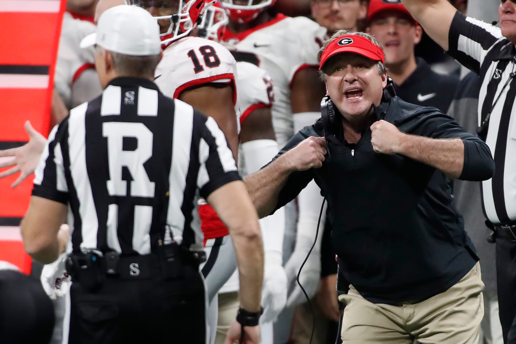 Georgia coach Kirby Smart argues a call with the ref during the second half of the SEC Championship game against Alabama at Mercedes-Benz Stadium in Atlanta, on Saturday, Dec. 2, 2023. Alabama won 27-24.