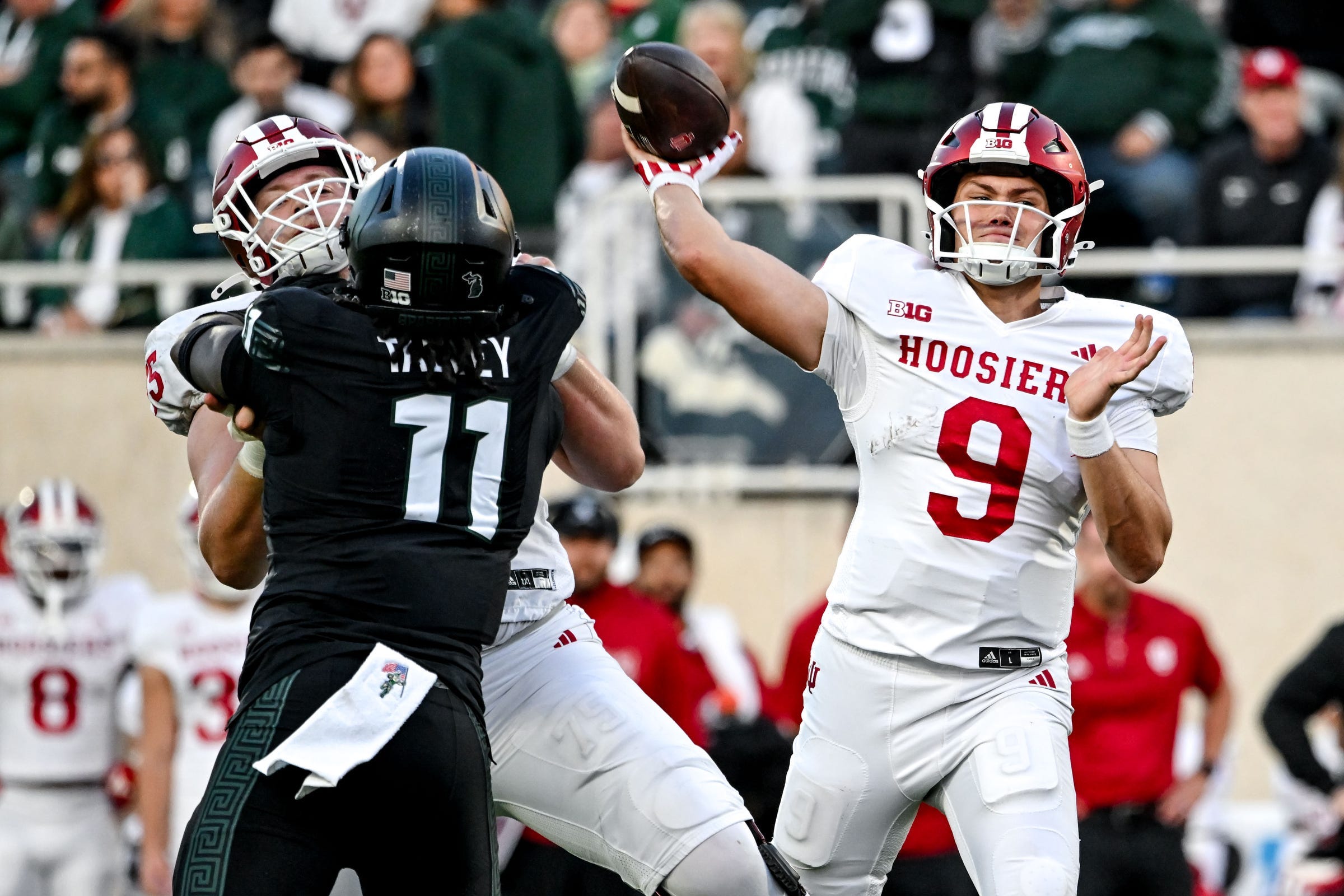 Indiana's Kurtis Rourke (9) passes during the Indiana football spring game at Memorial Stadium on Thursday