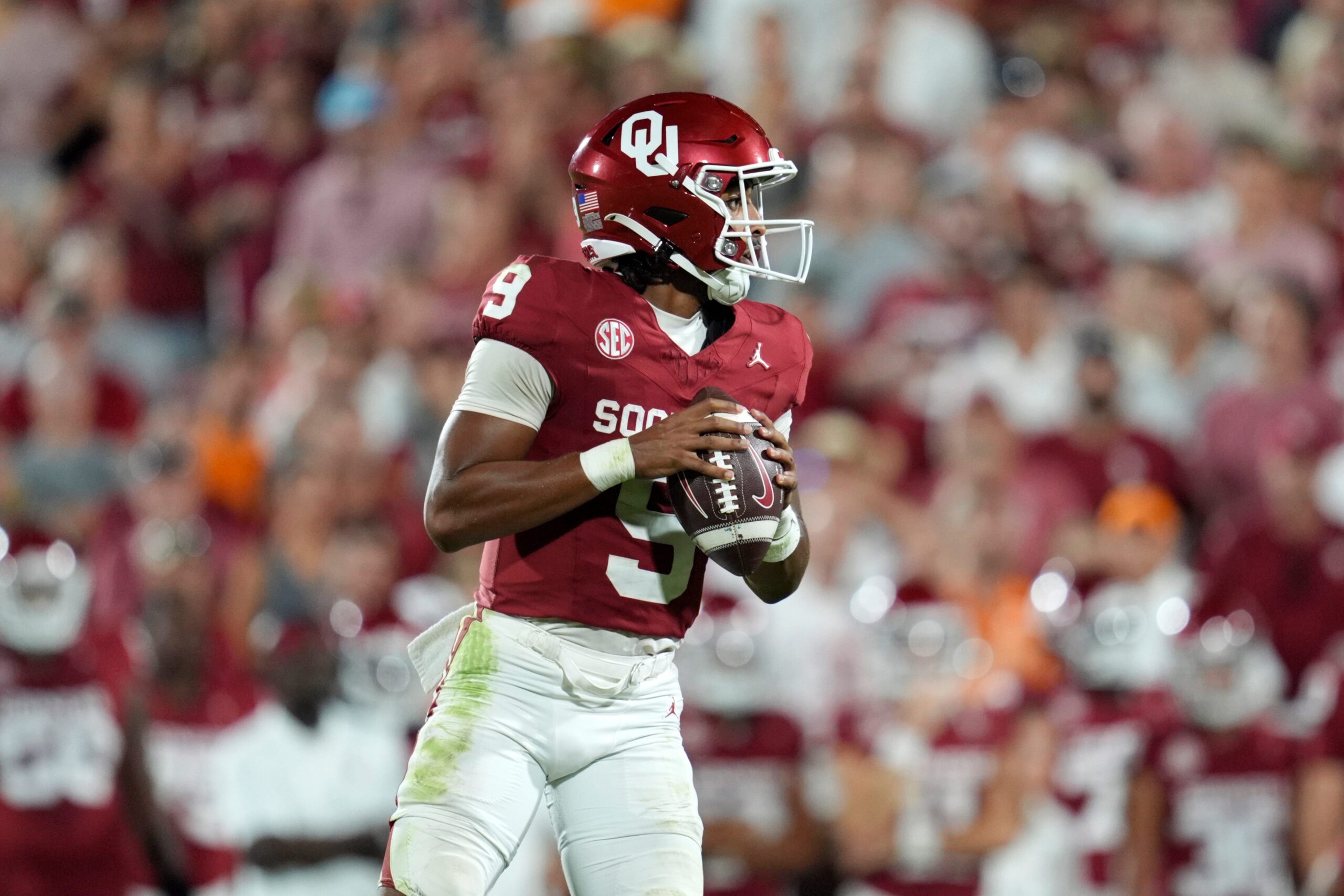 Oklahoma Sooners quarterback Michael Hawkins Jr. (9) drops back during a college football game between the University of Oklahoma Sooners (OU) and the Tennessee Volunteers at Gaylord Family - Oklahoma Memorial Stadium in Norman, Okla., Saturday, Sept. 21, 2024.