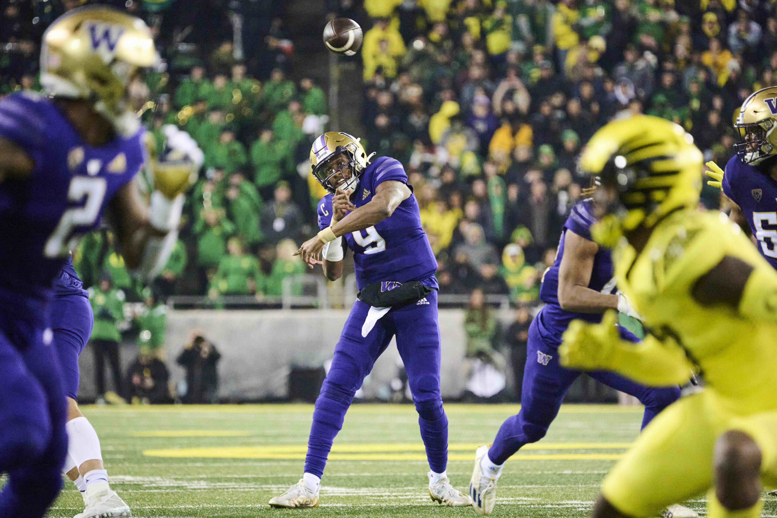 Nov 12, 2022; Eugene, Oregon, USA; Washington Huskies quarterback Michael Penix Jr. (9) throws a pass during the second half against the Oregon Ducks at Autzen Stadium. The Huskies won the game 37-34.