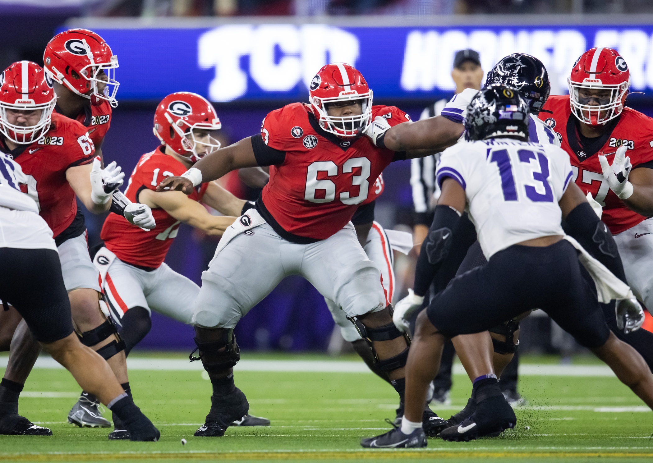 Jan 9, 2023; Inglewood, CA, USA; Georgia Bulldogs offensive lineman Sedrick Van Pran (63) against the TCU Horned Frogs during the CFP national championship game at SoFi Stadium.