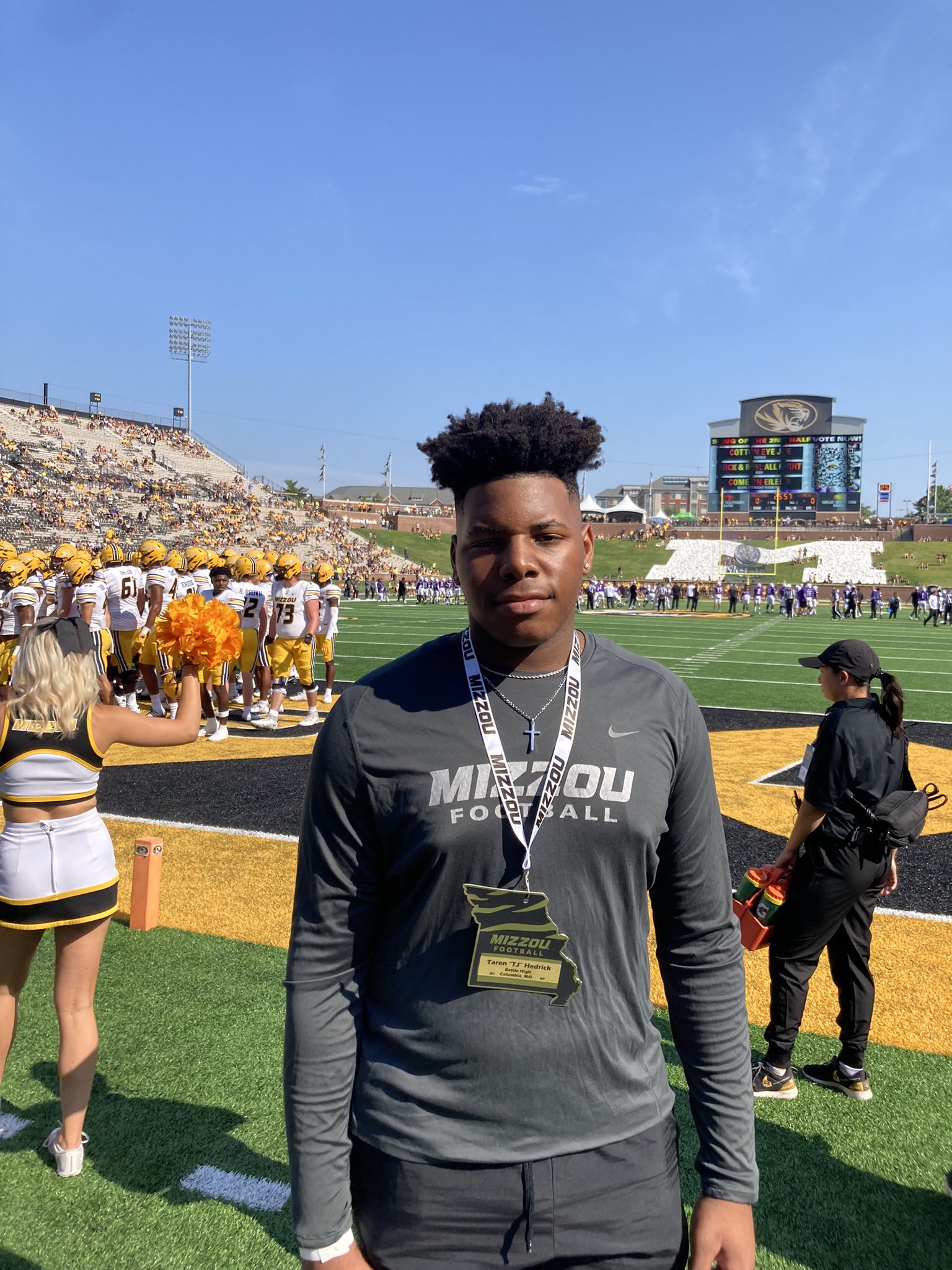Four-star 2025 Offensive Tackle Taren Hedrick from Naples, FL (Community School of Naples)