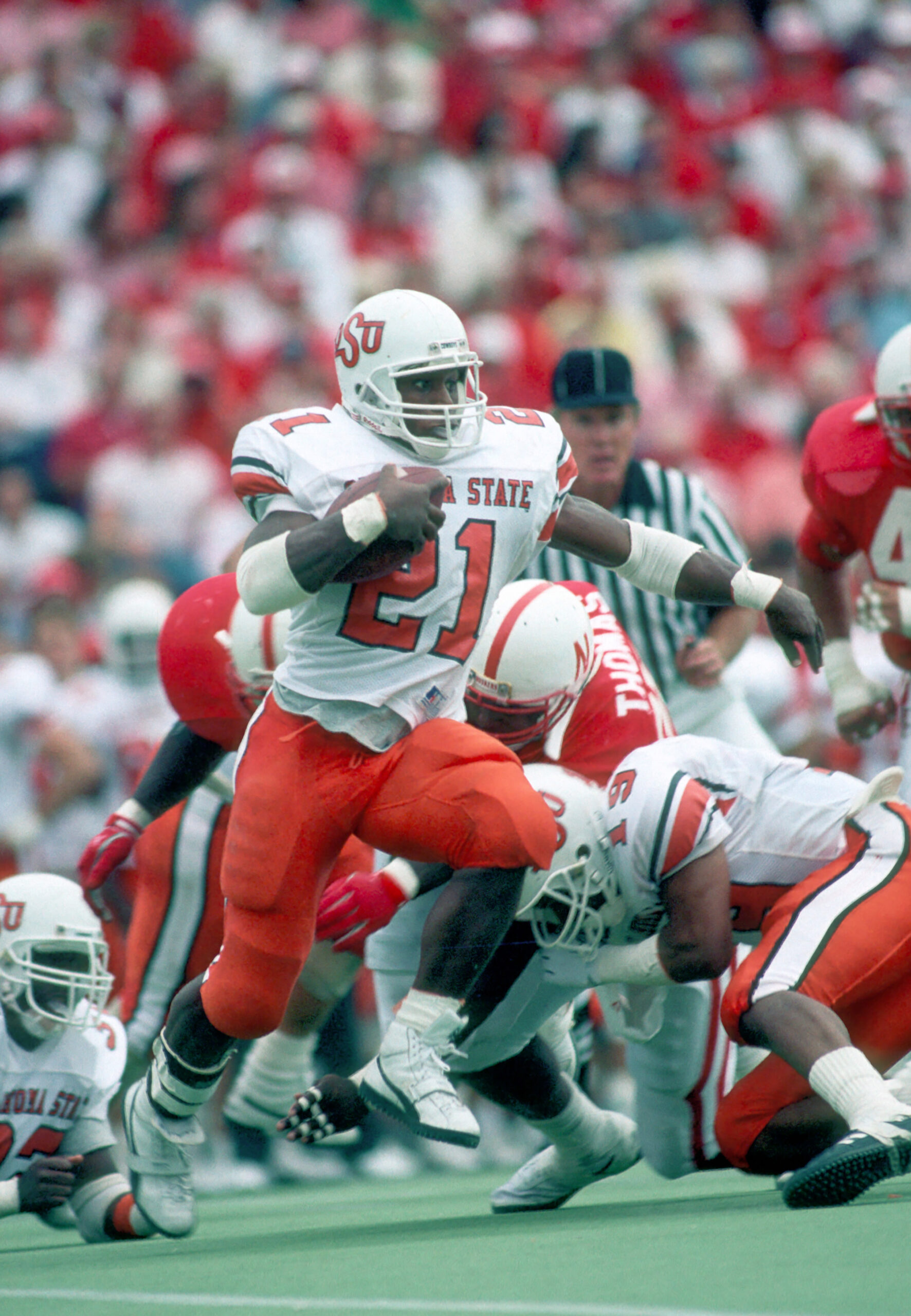 Barry Sanders Oklahoma State Cowboys at Nebraska Cornhuskers Memorial Stadium Oct. 1988 Lincoln, NE