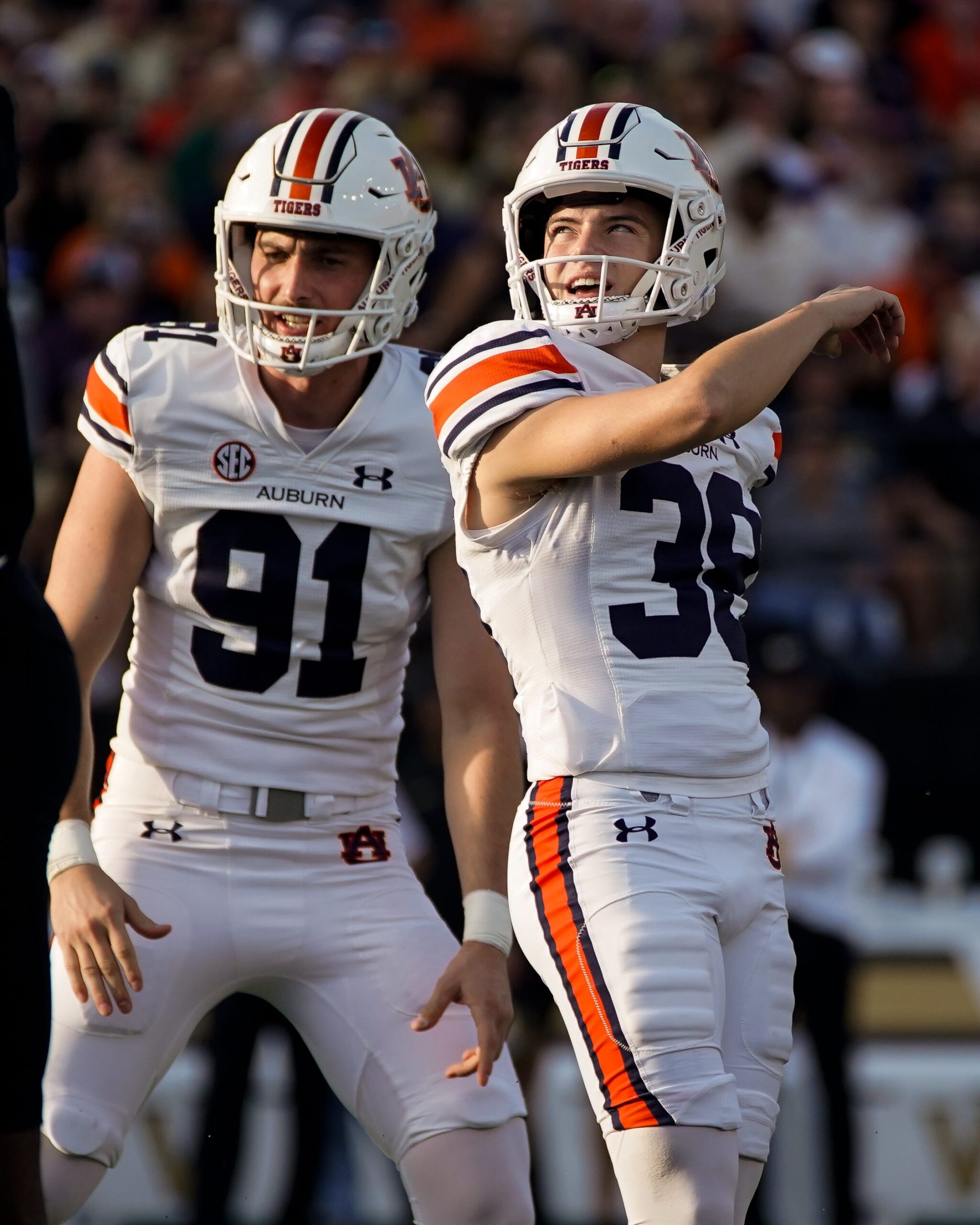 Auburn place kicker Alex McPherson (38) watches his field goal against Vanderbilt during the first quarter at FirstBank Stadium in Nashville, Tenn., Saturday, Nov. 4, 2023.