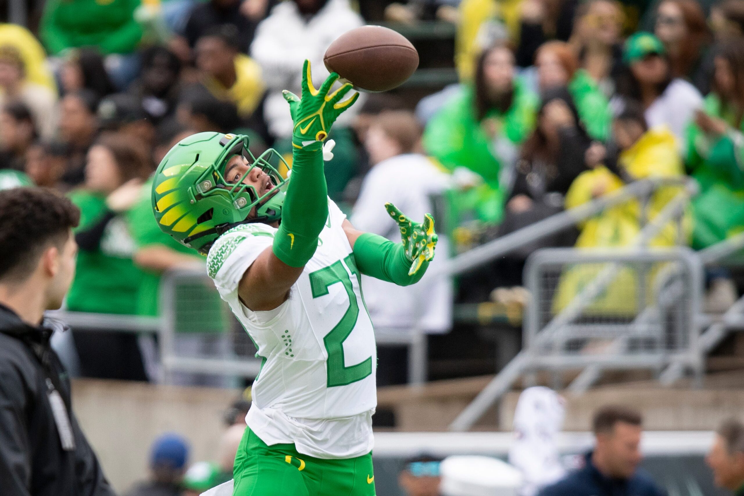 Oregon defensive back Aaron Flowers goes up for a pass during warmups ahead of the Oregon Ducks’ Spring Game Saturday, April 27. 2024 at Autzen Stadium in Eugene, Ore.  