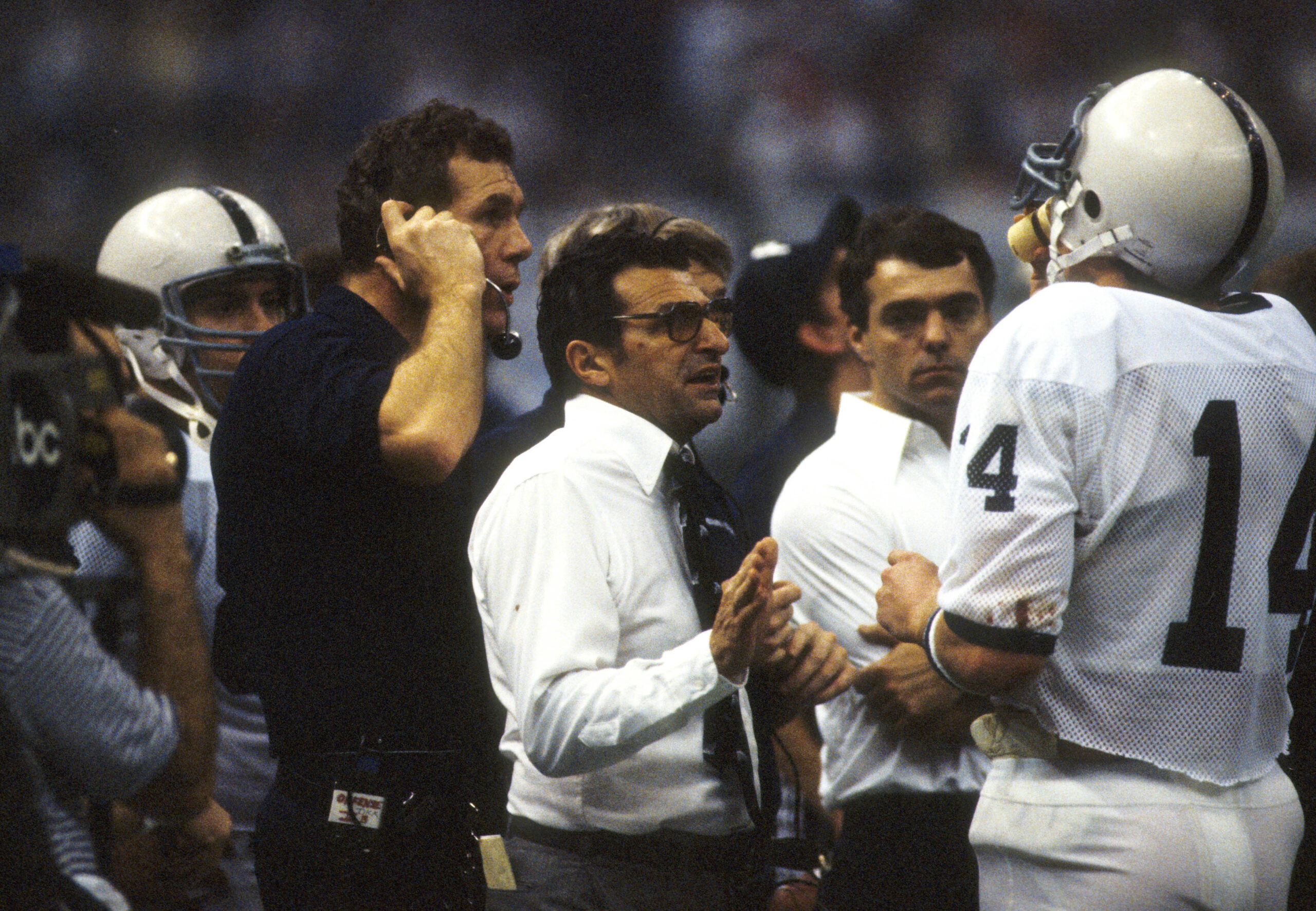 Jan 1, 1983; New Orleans, LA, USA, FILE PHOTO; Penn State Nittany Lions head coach Joe Paterno talks to Todd Blackledge (14) against the Georgia Bulldogs in the 1983 Sugar Bowl at the Superdome.