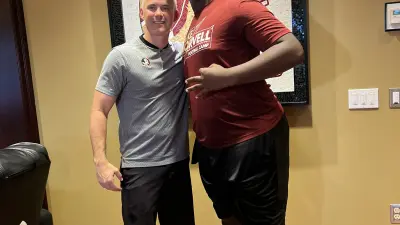 Three-star 2025 Offensive Tackle Demetri Manning from Bellevue