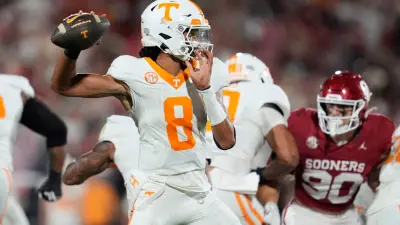 Tennessee Volunteers quarterback Nico Iamaleava (8) drops back to pass during a college football game between the University of Oklahoma Sooners (OU) and the Tennessee Volunteers at Gaylord Family - Oklahoma Memorial Stadium in Norman