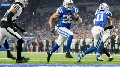 Indianapolis Colts running back Jonathan Taylor (28) rushes for a touchdown Sunday