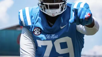Four-star 2025 Offensive Tackle Lamont Rogers from Mesquite